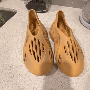 Adidas Yeezy foam runner unisex